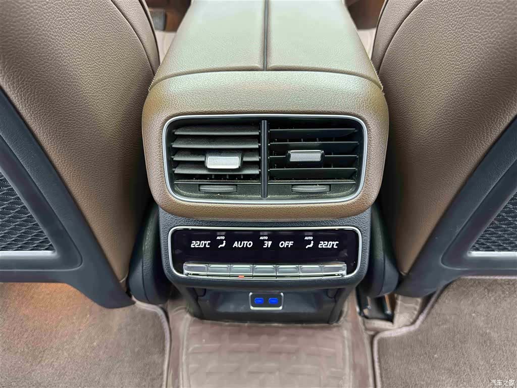 Mercedes-Benz GLE, 2026 11