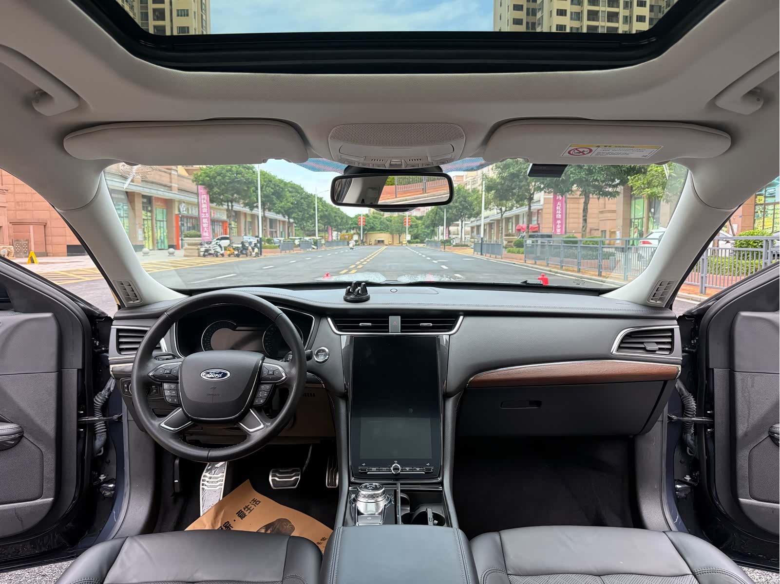 Ford Taurus, 2021 7