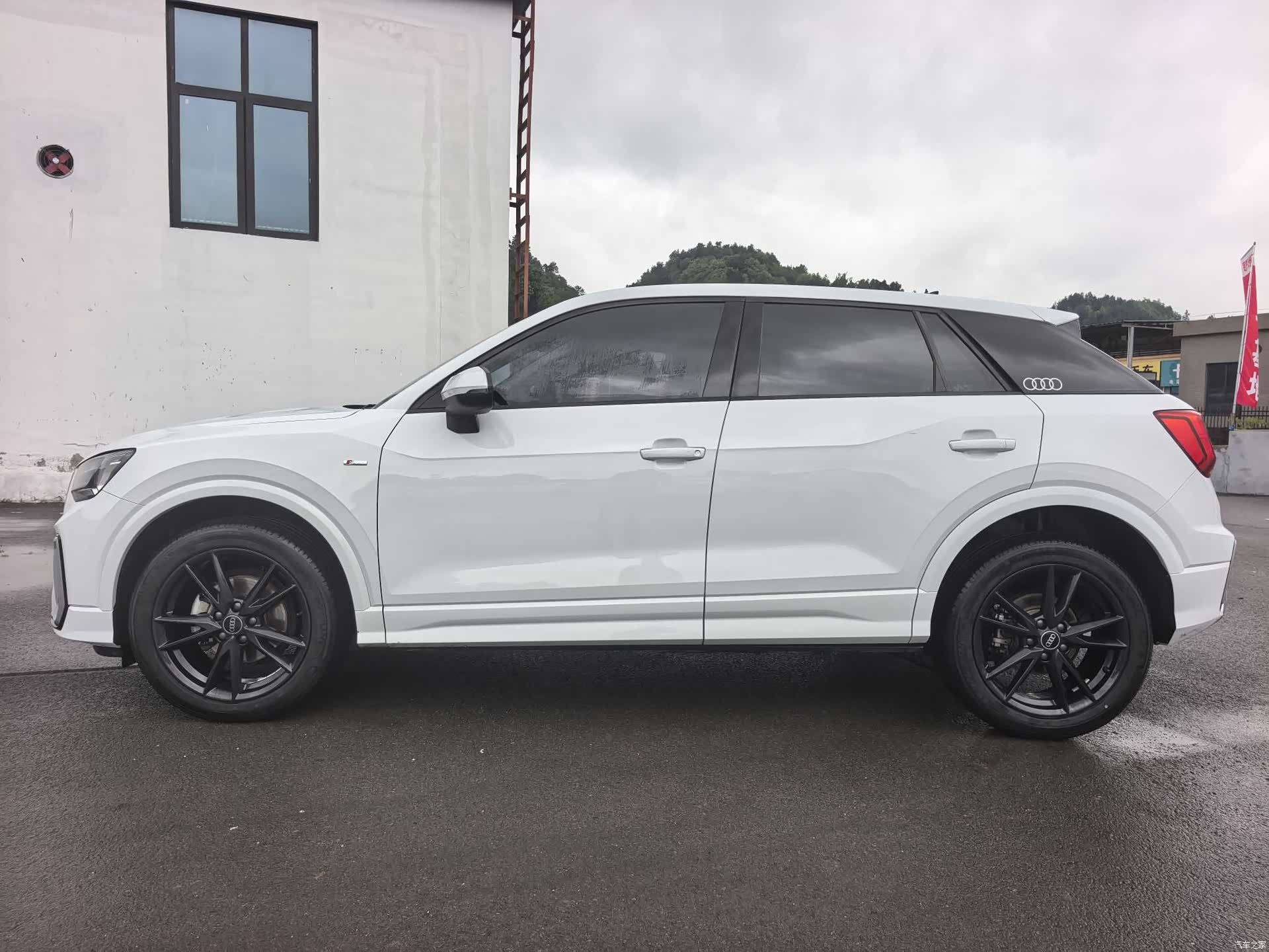 Audi Q2L, 2022 7