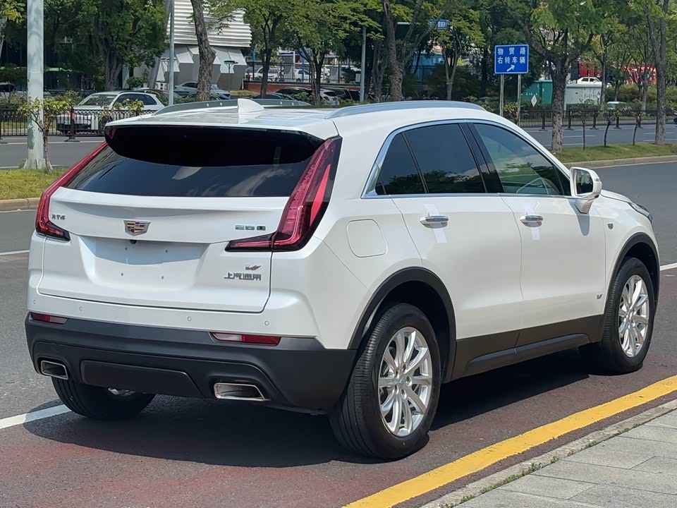 Cadillac XT4