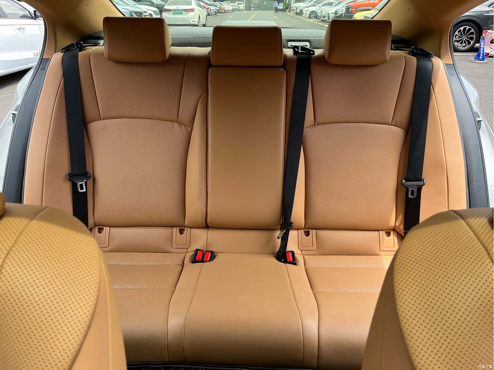 Lexus ES, 2024 12