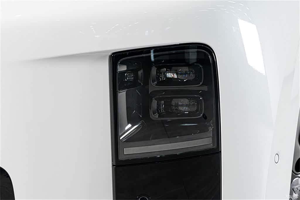 Li Auto i8, 2026 4