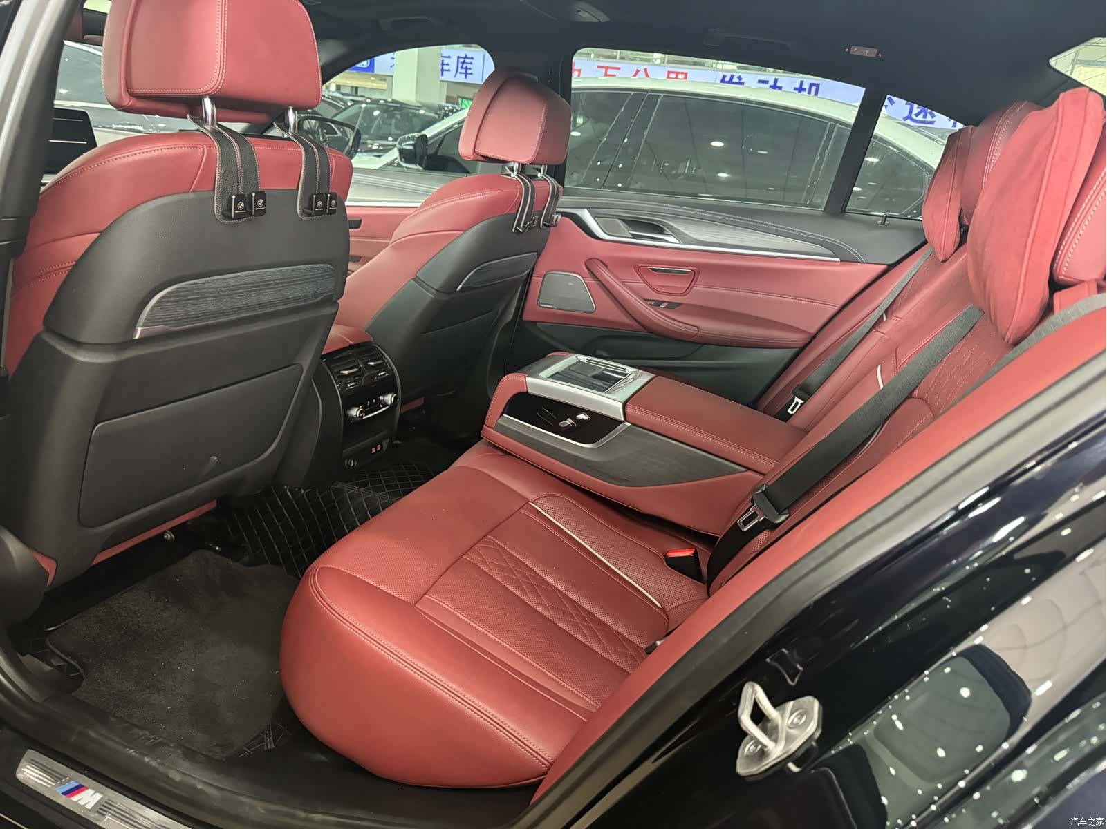 BMW 5 Series, 2021 все фото