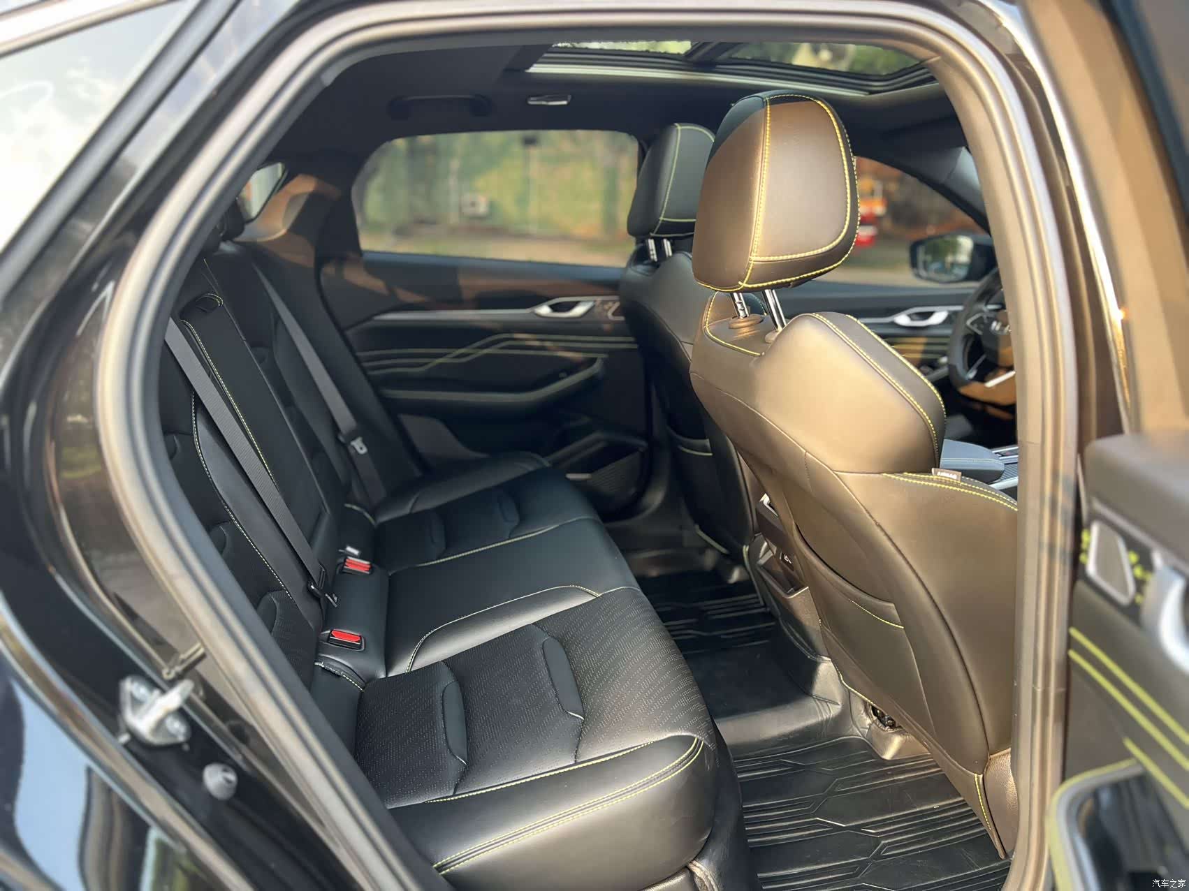 Geely Preface, 2024 16