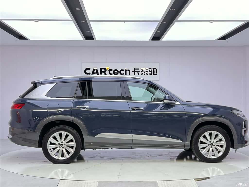 Audi Q6, 2024 6
