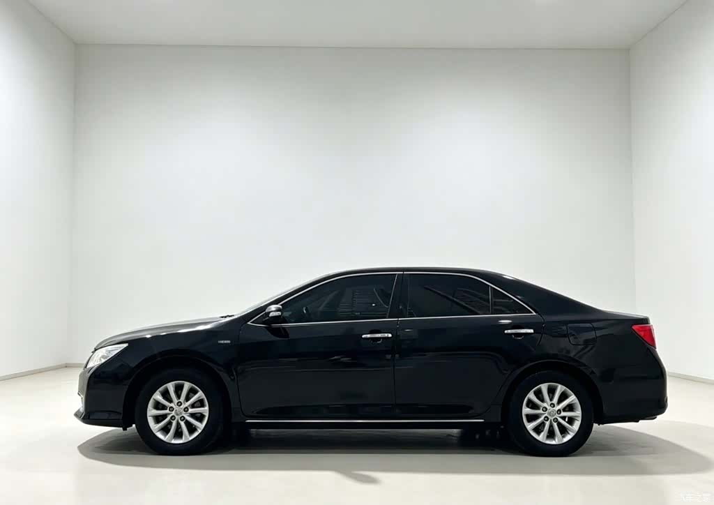 Toyota Camry, 2013 3