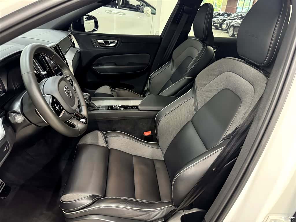 Volvo XC60, 2020 21