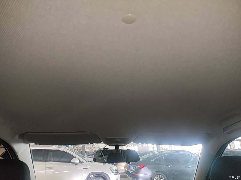 Wuling 510, 2021 18
