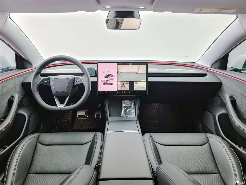 Tesla Model 3, 2025 6