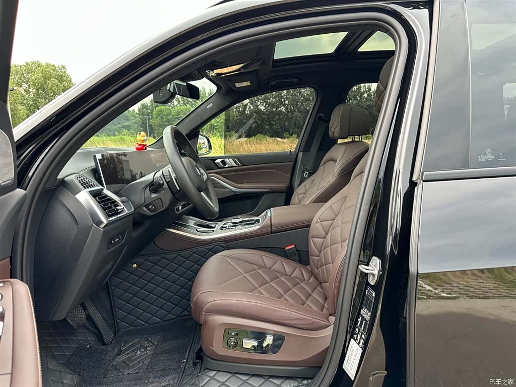 BMW X5, 2024 11