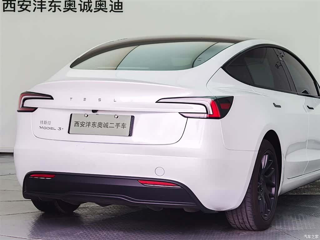 Tesla Model 3, 2025 22