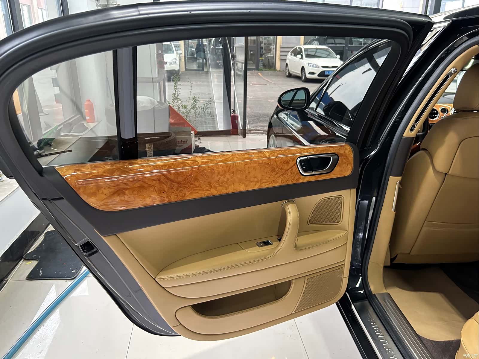 Bentley Flying Spur, 2007 27