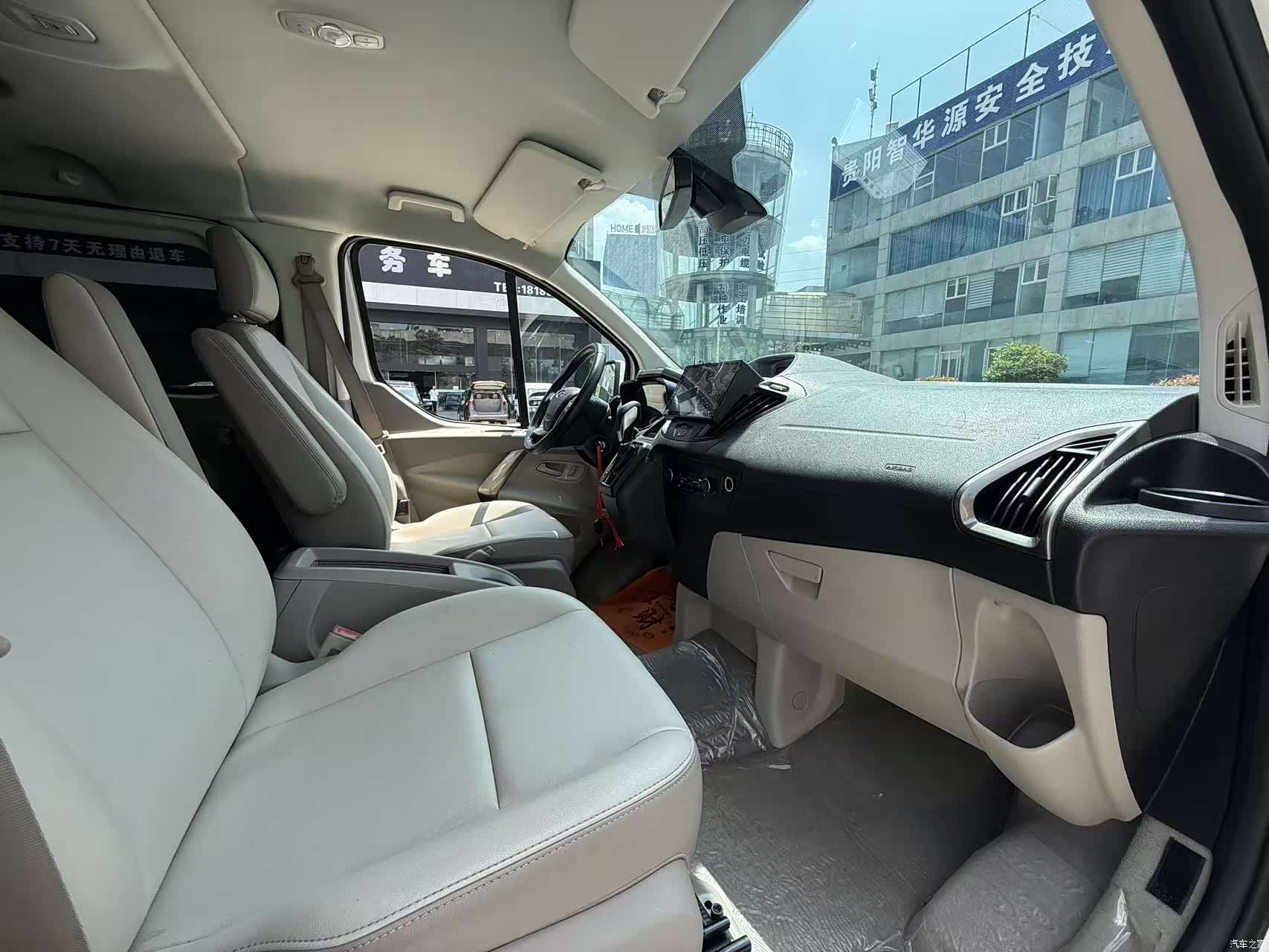 Ford Tourneo, 2017 14
