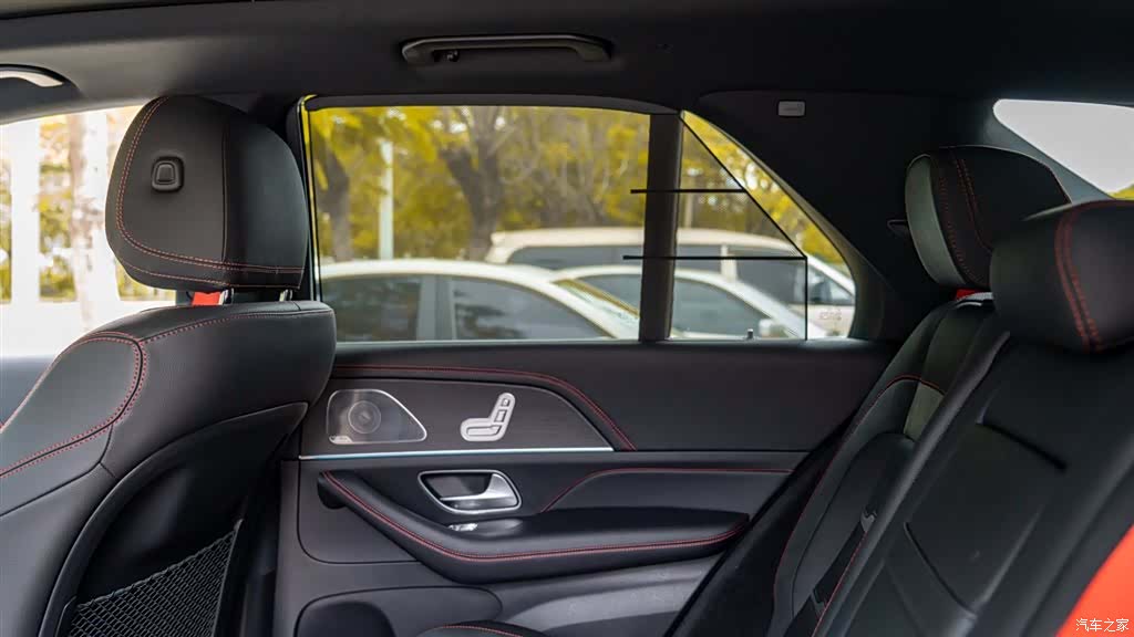 Mercedes-Benz GLE, 1900 7