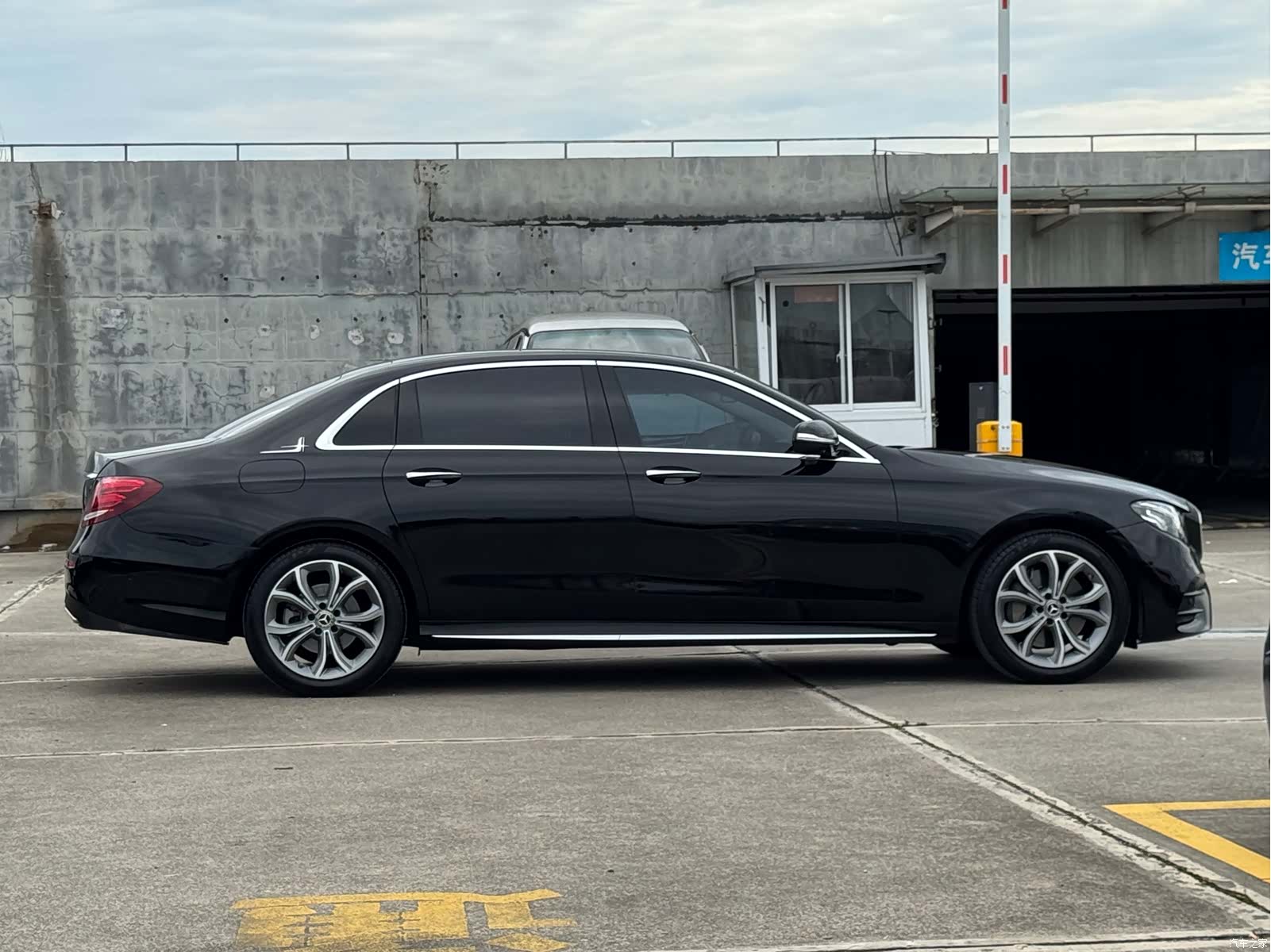 Mercedes-Benz E-Class, 2019 12