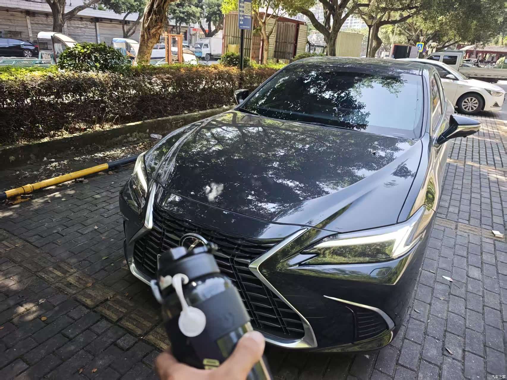 Lexus ES