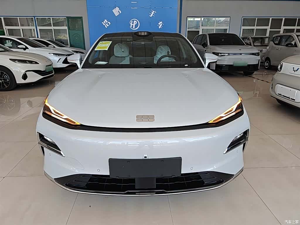 Geely 8, 2026 3