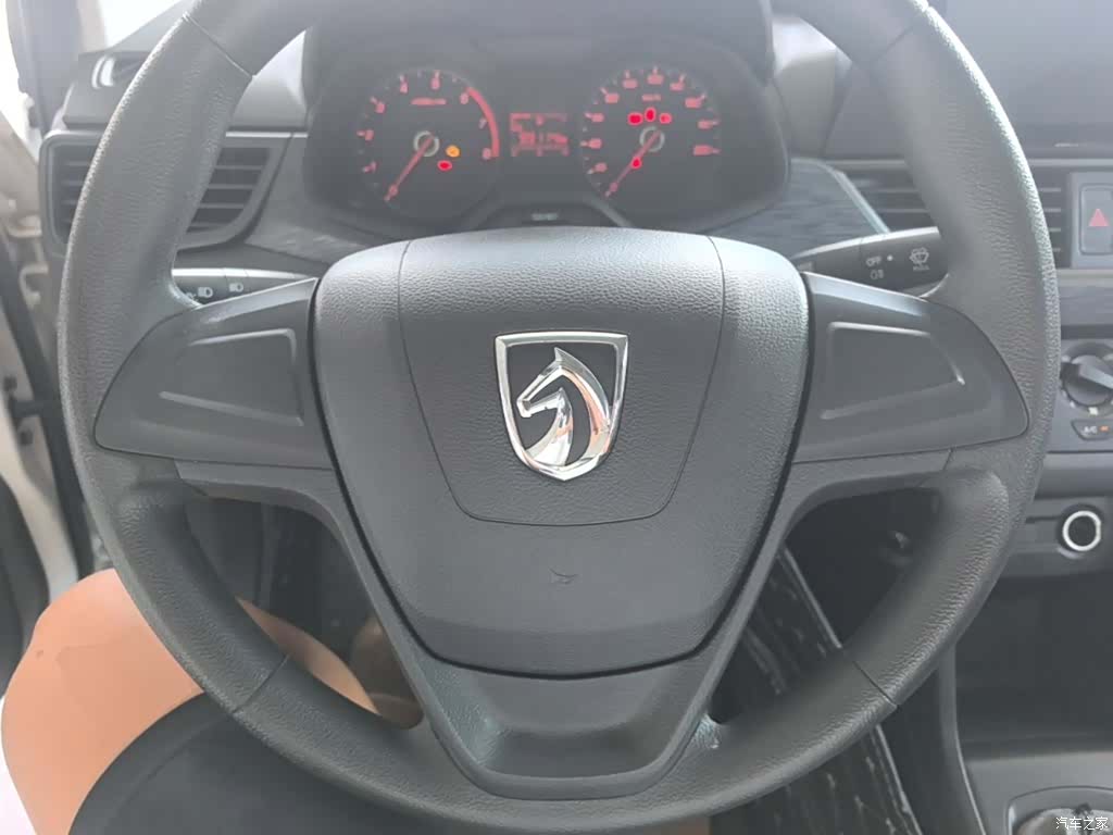 Wuling 310, 2017 11