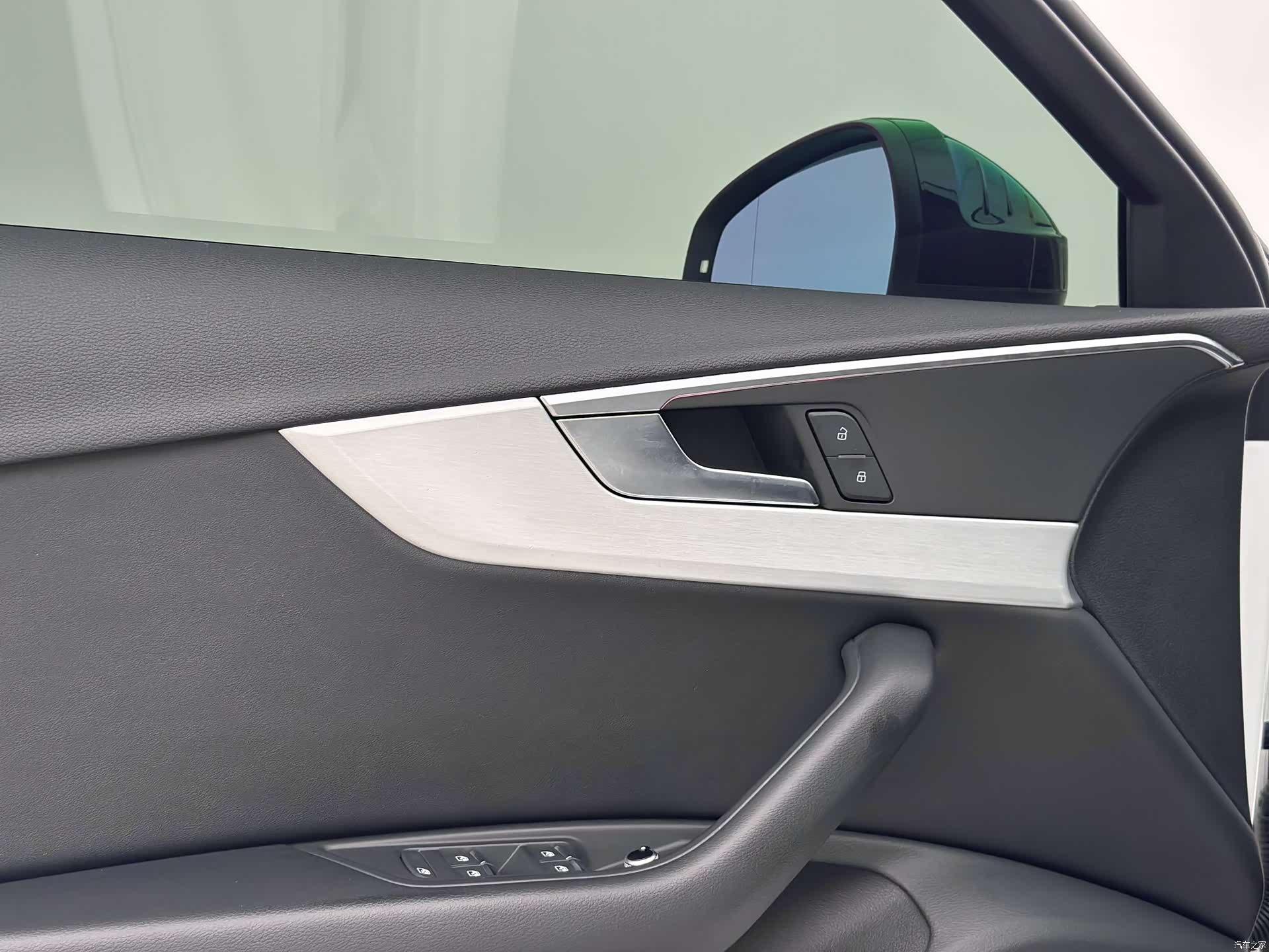 Audi A4L, 2019 9