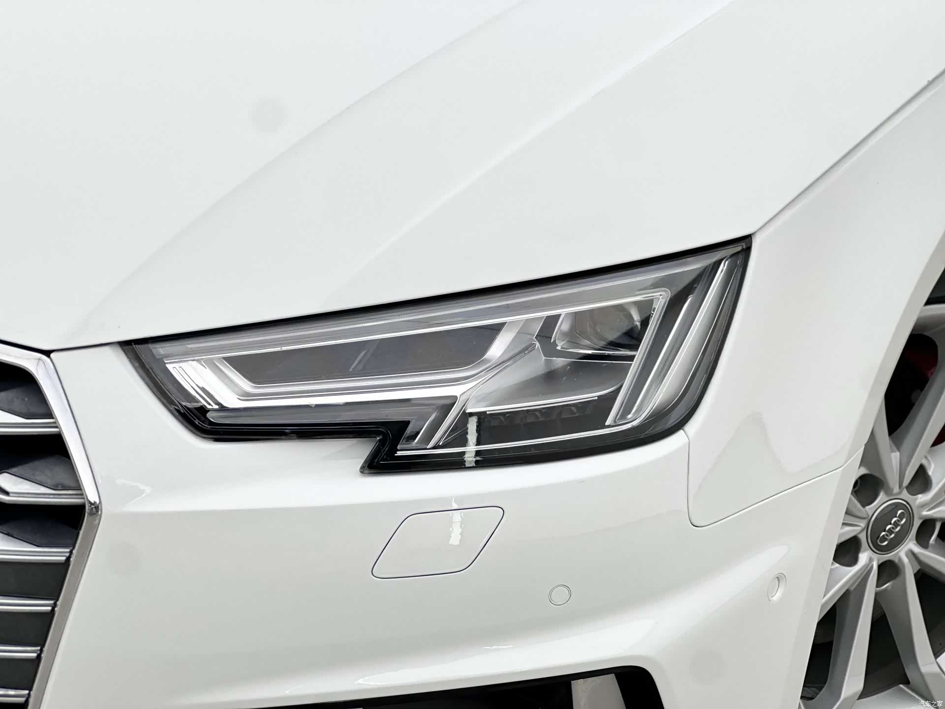 Audi A4L, 2019 14