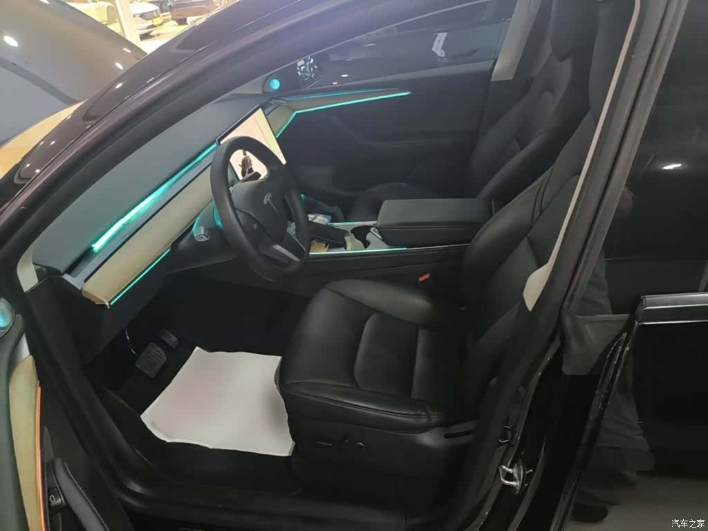Tesla Model Y, 2022 15