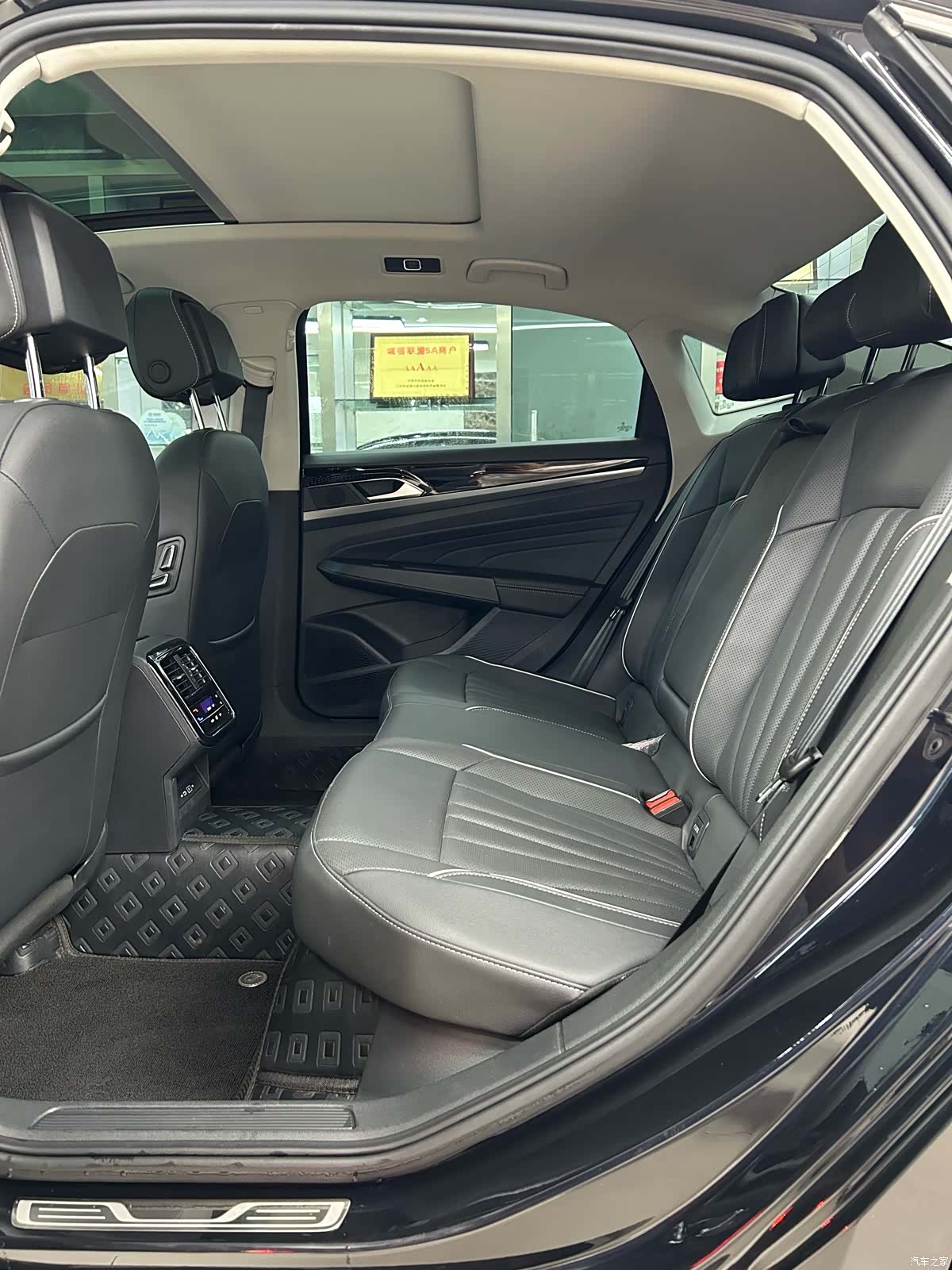 Volkswagen Passat, 2024 8