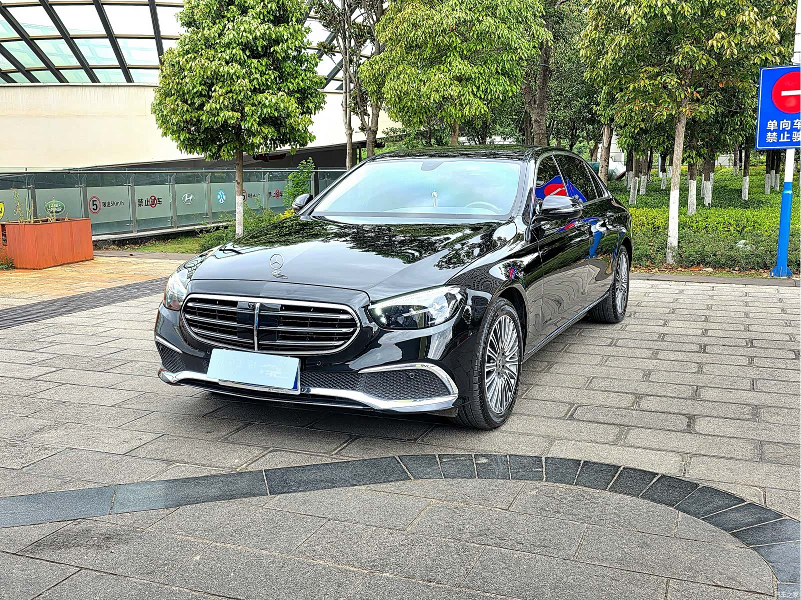 Mercedes-Benz E-Class, 2023 1