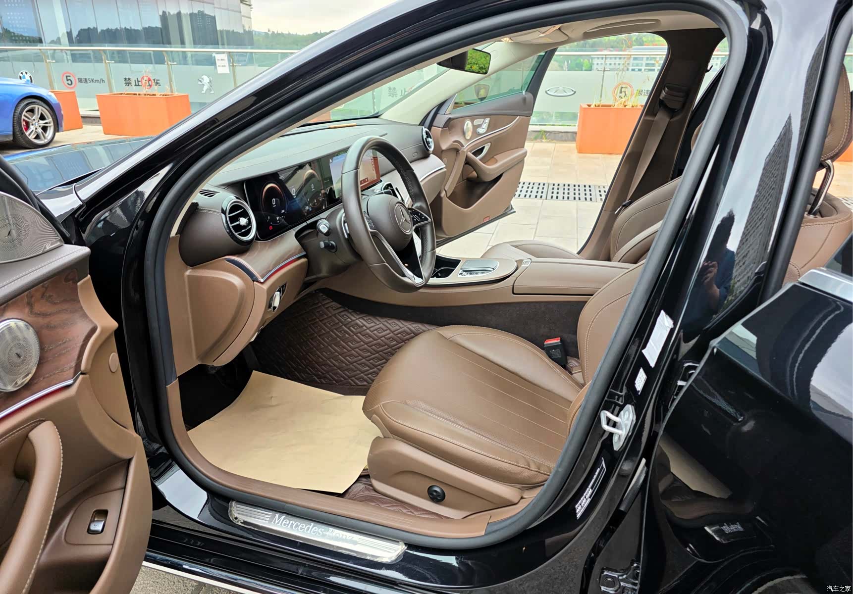 Mercedes-Benz E-Class, 2023 17