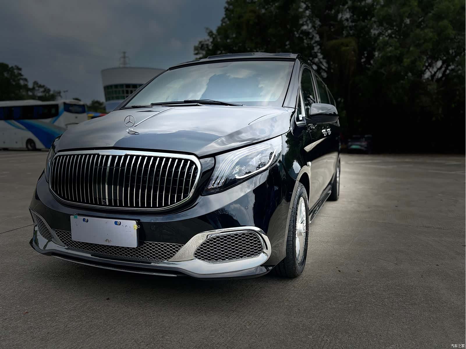 Mercedes-Benz 7, 2024 21