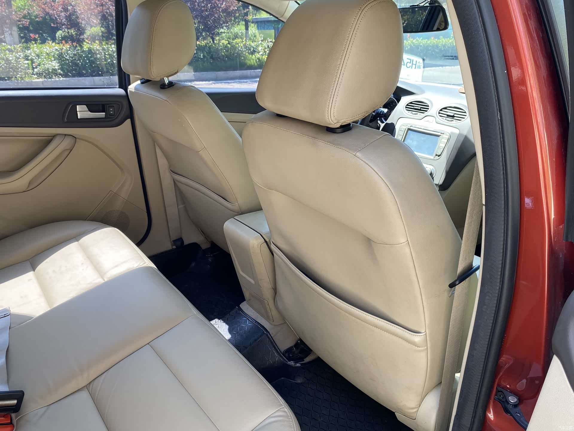 Ford Focus, 2014 18