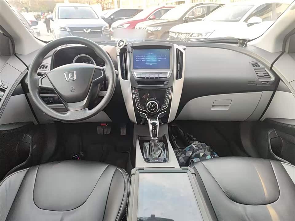 Luxgen Excellent 6 SUV