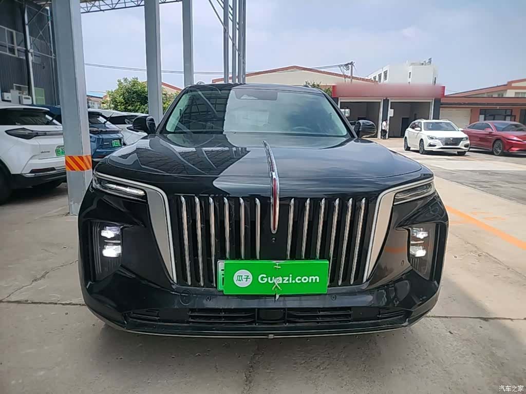 Hongqi E-HS9, 2023 3