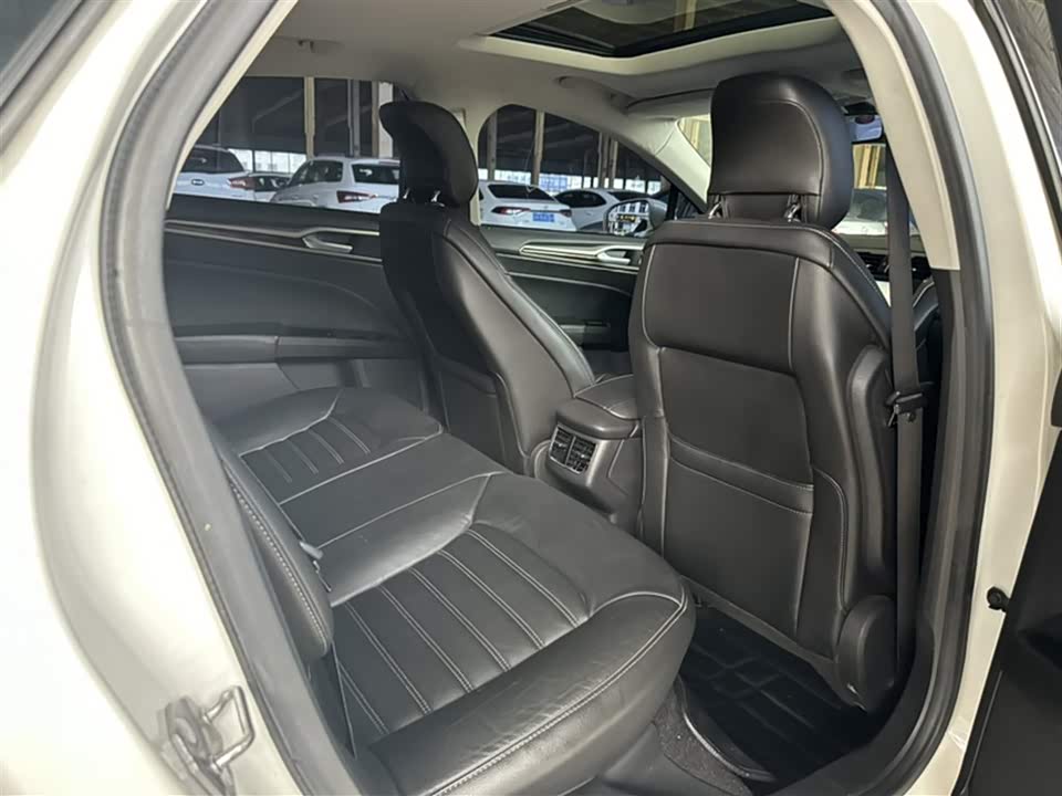 Ford Mondeo Ford Mondeo