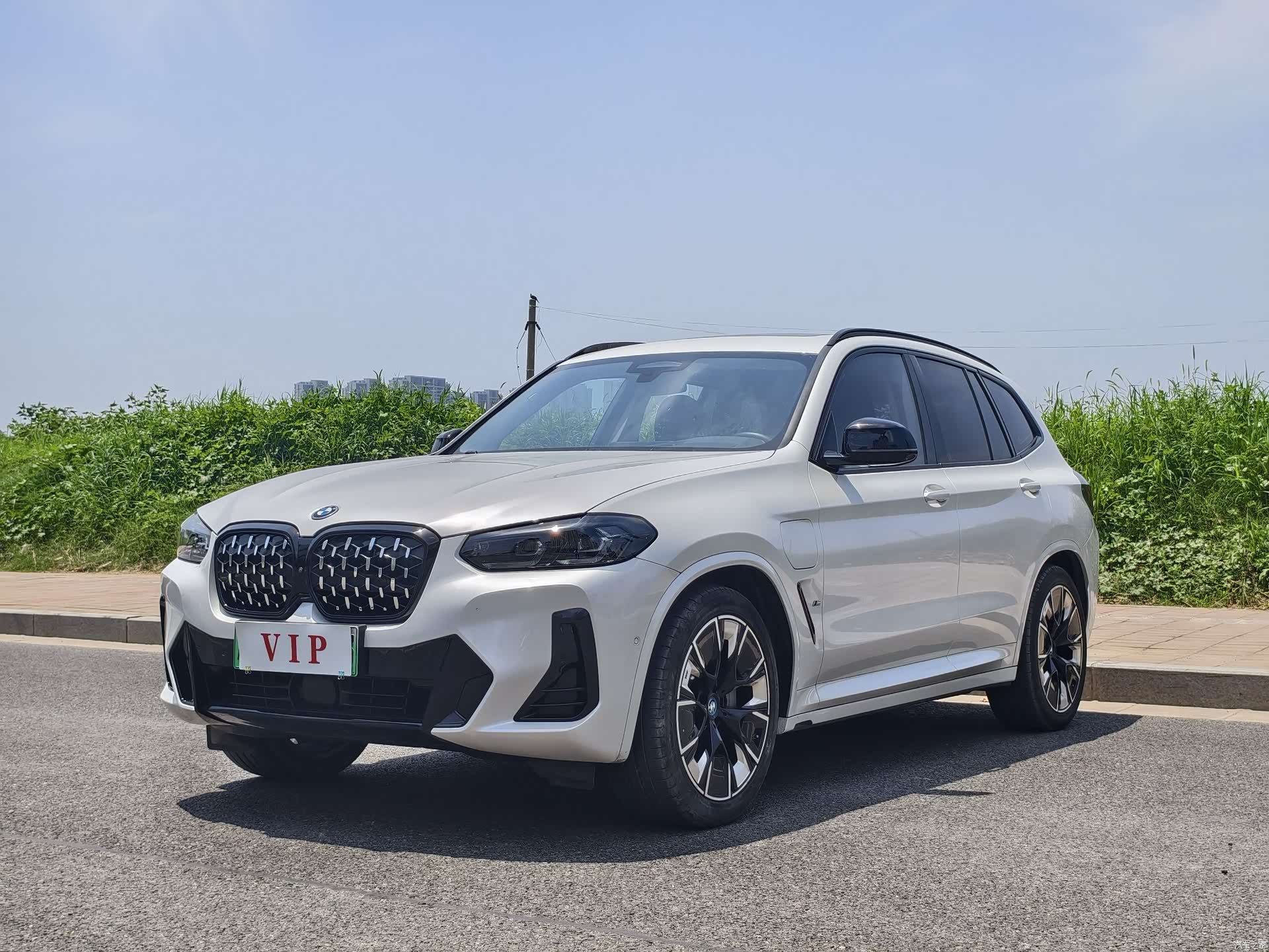 BMW iX3, 2023 1