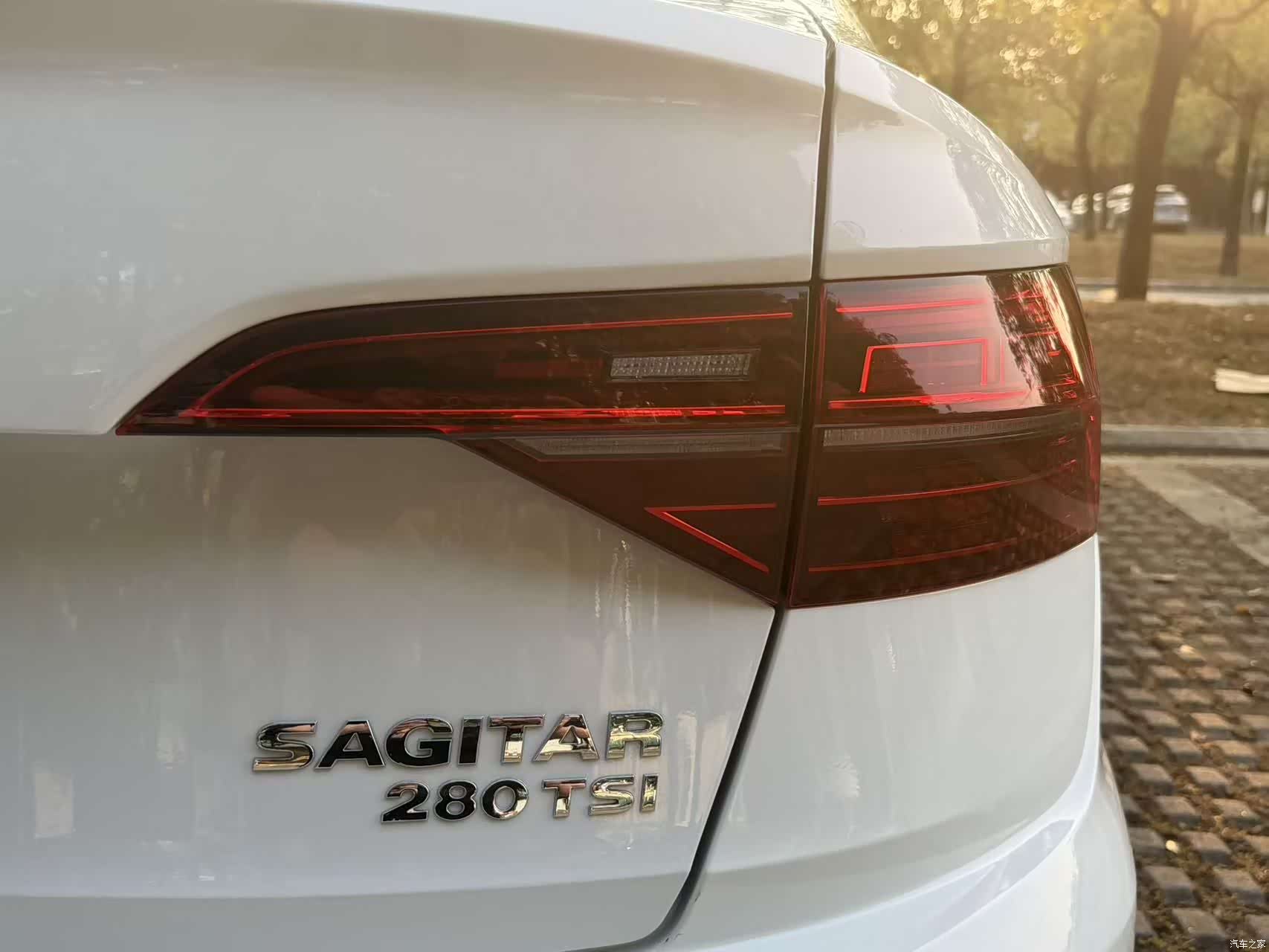 Volkswagen Sagitar, 2022 14