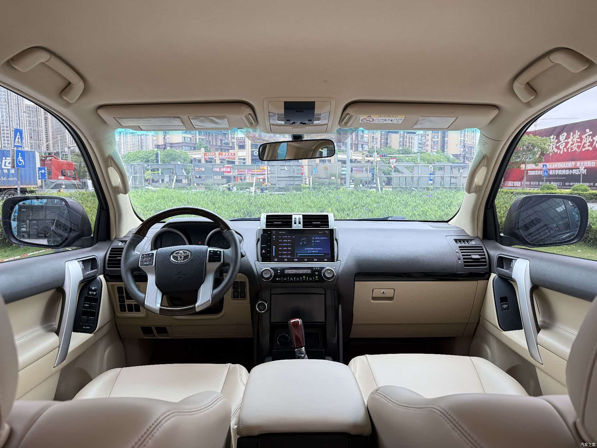Toyota Prado, 2015 9