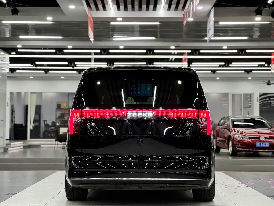 Zeekr 009