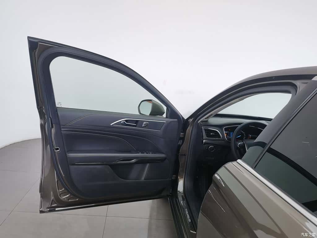 Ford Taurus, 2015 8