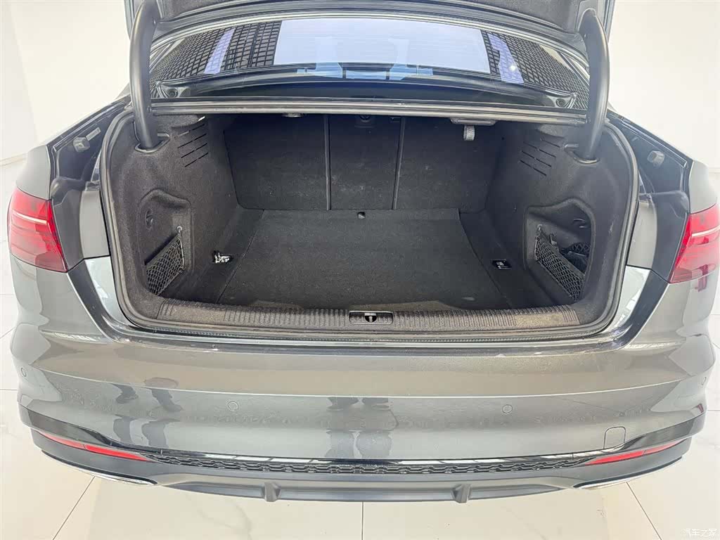 Audi A4L, 2022 6