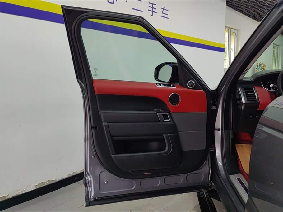 Land Rover Range Rover Sport Land Rover Range Rover Sport