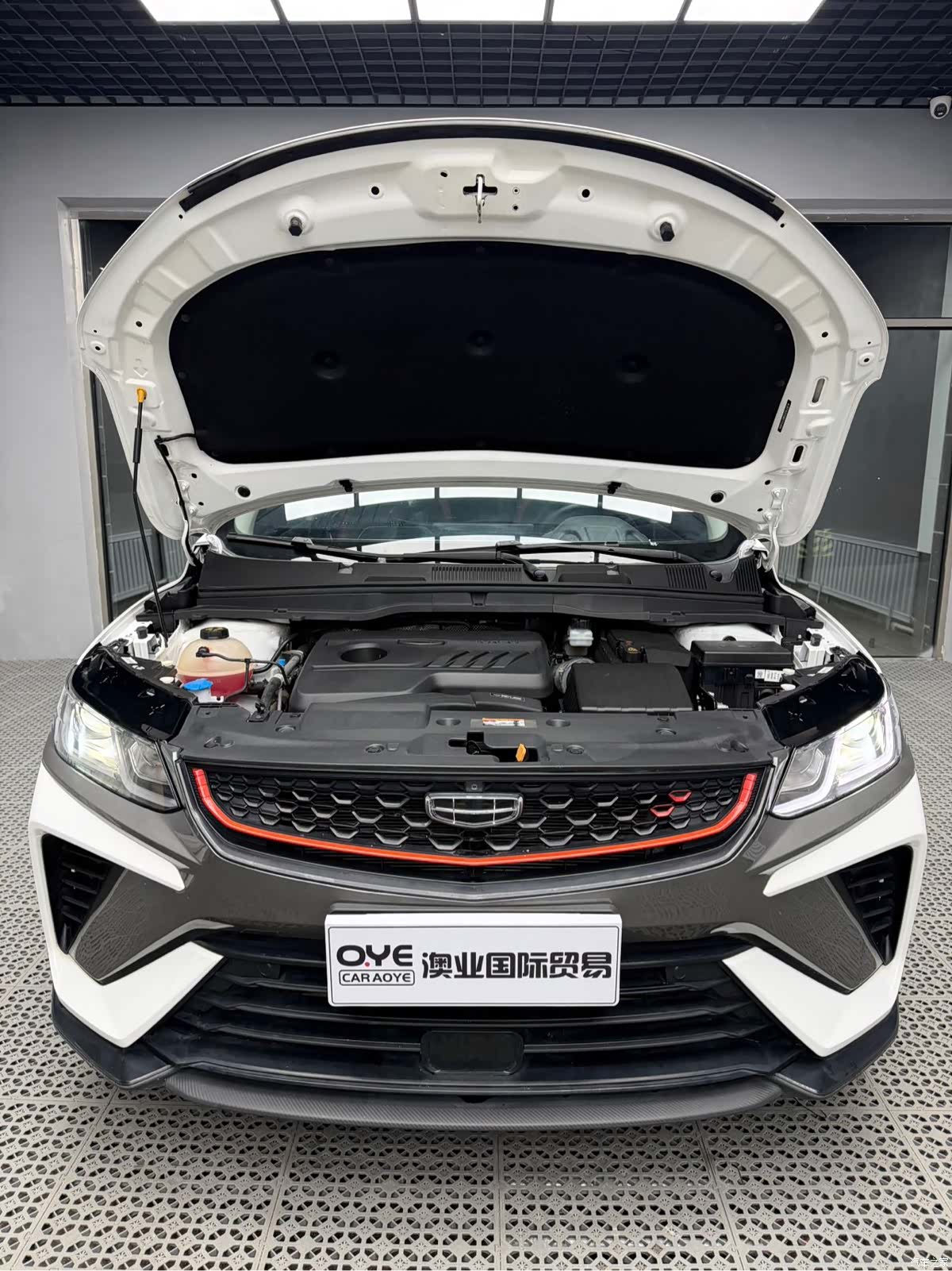 Geely Coolray, 2022 8