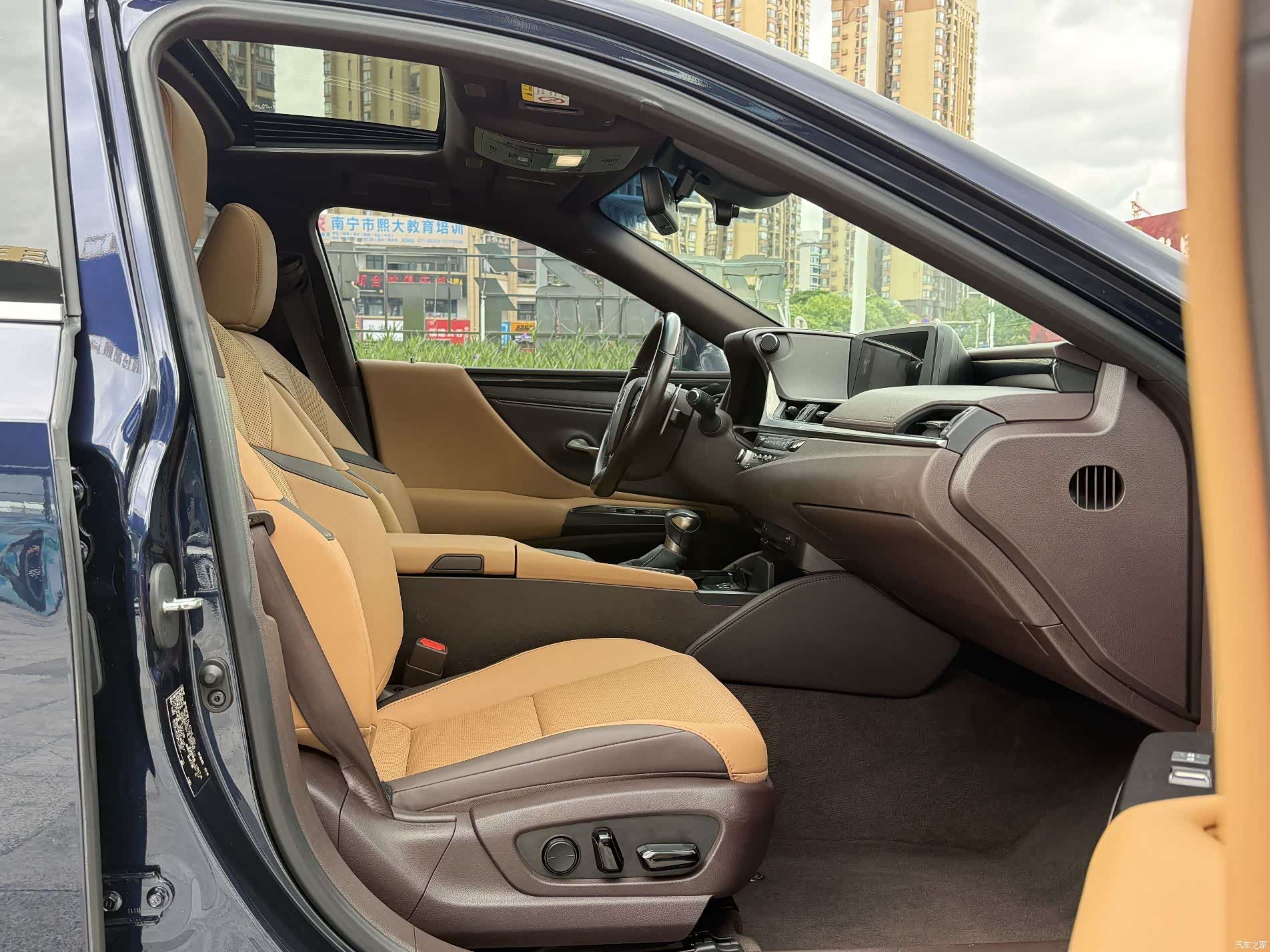 Lexus ES, 2021 8
