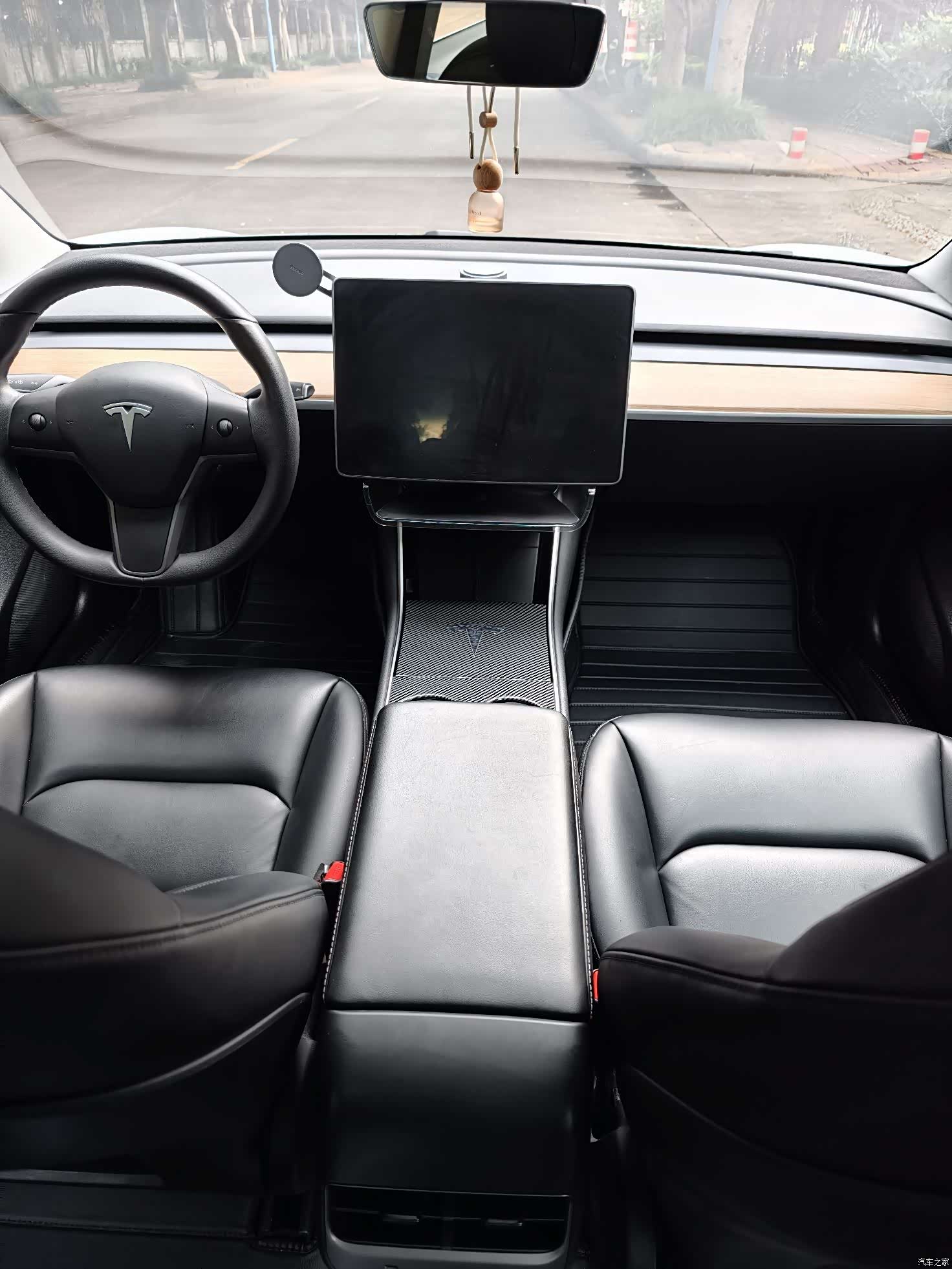 Tesla Model 3, 2020 6