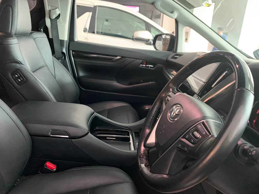 Toyota Alphard 2019, фото 3