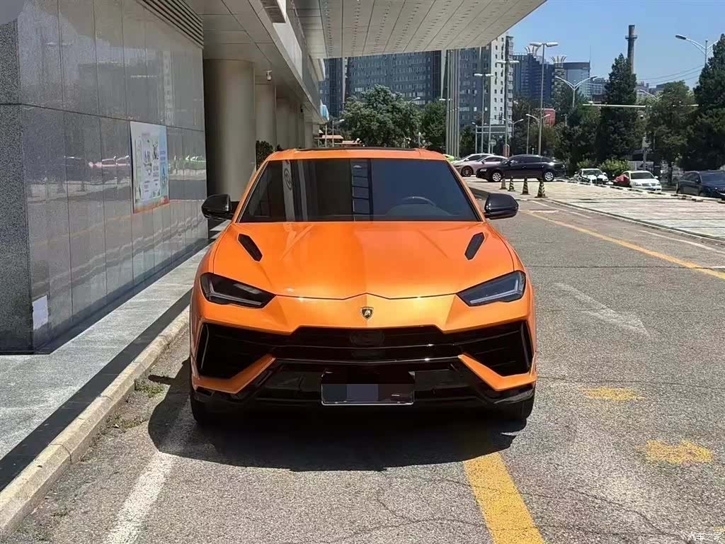 Lamborghini Urus, 2023 2
