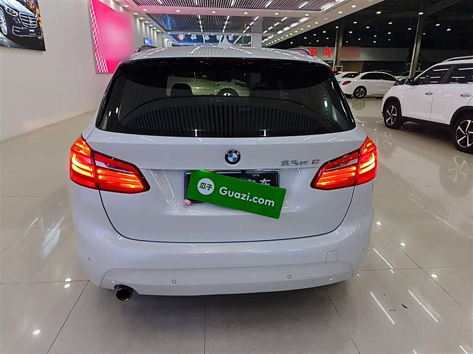 BMW 2 series station wagon