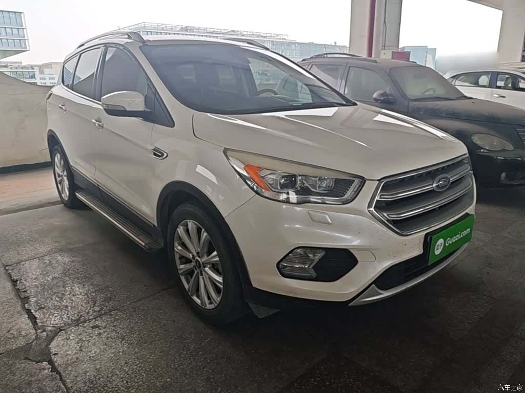 Ford Kuga, 2017 4