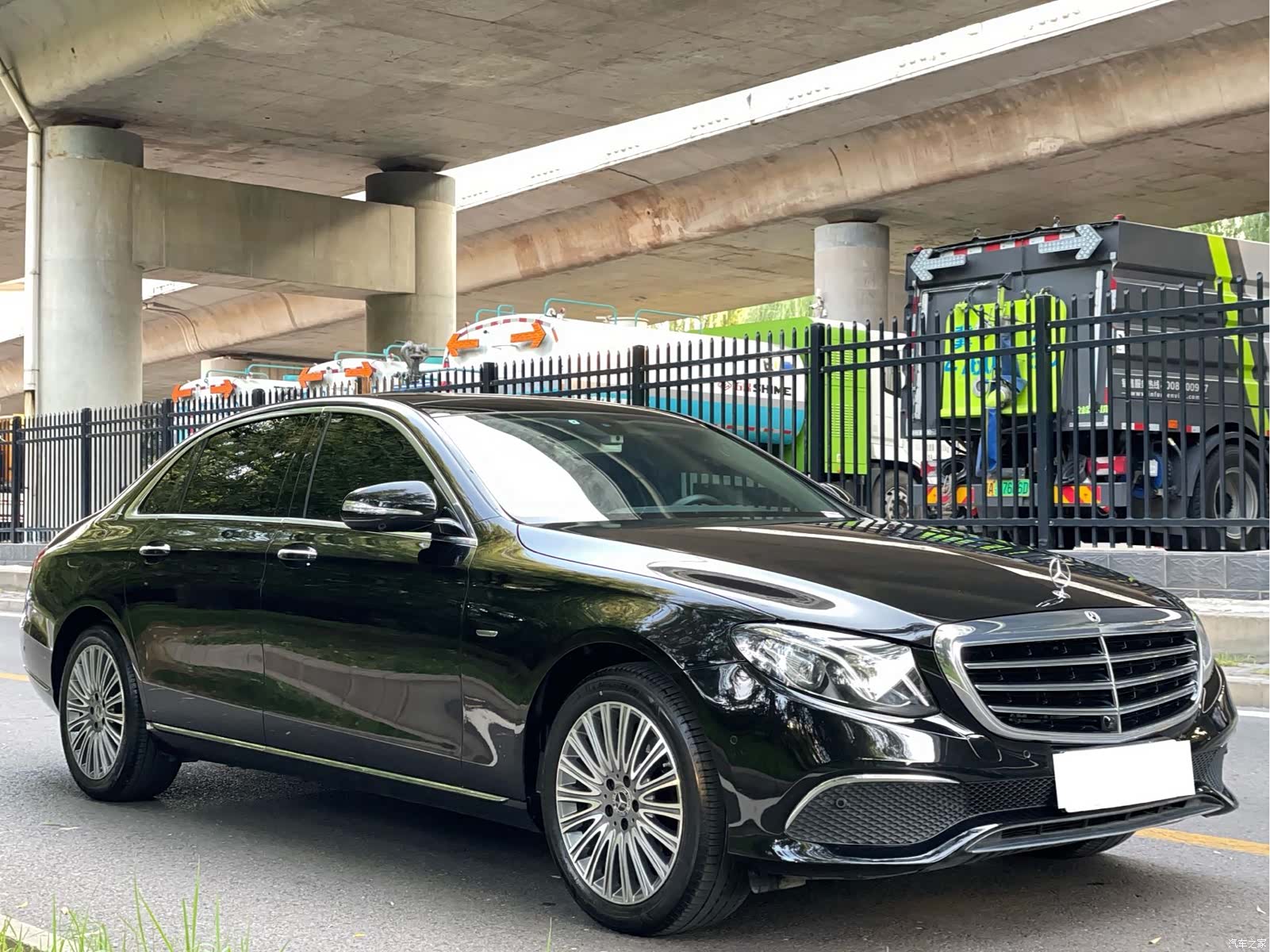 Mercedes-Benz E-Class, 2020 3