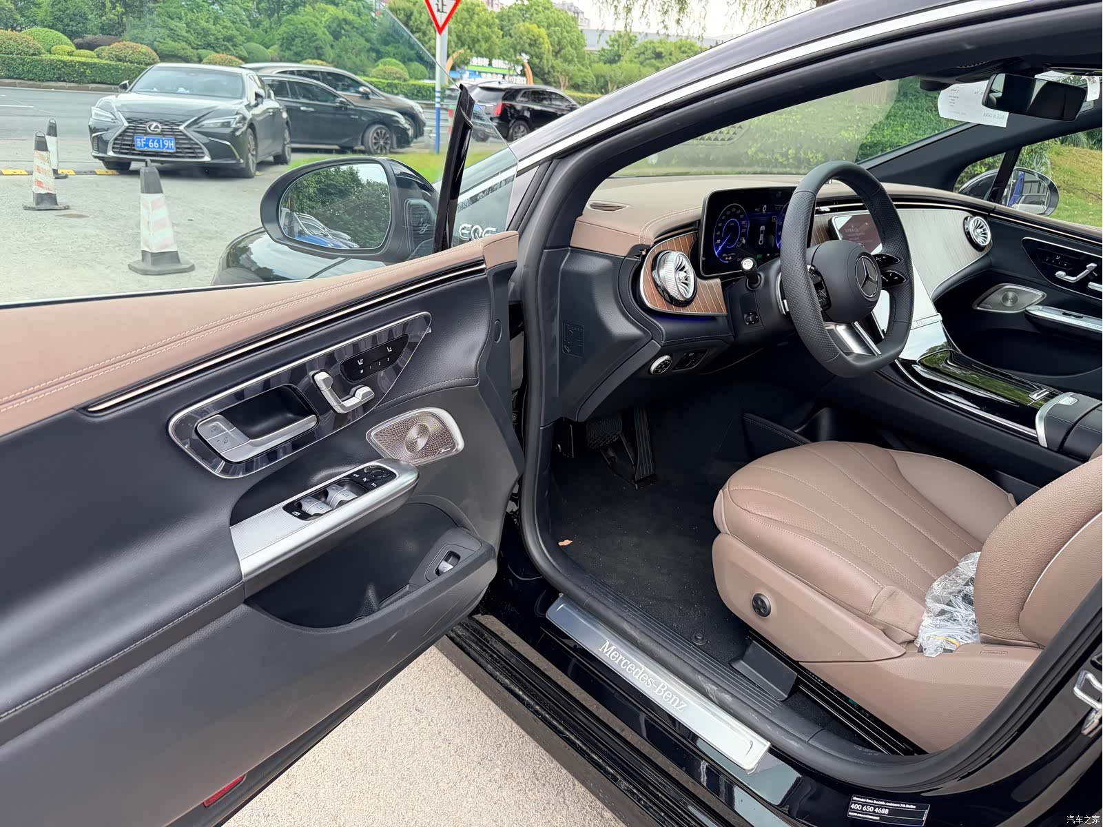 Mercedes-Benz EQE, 2025 6
