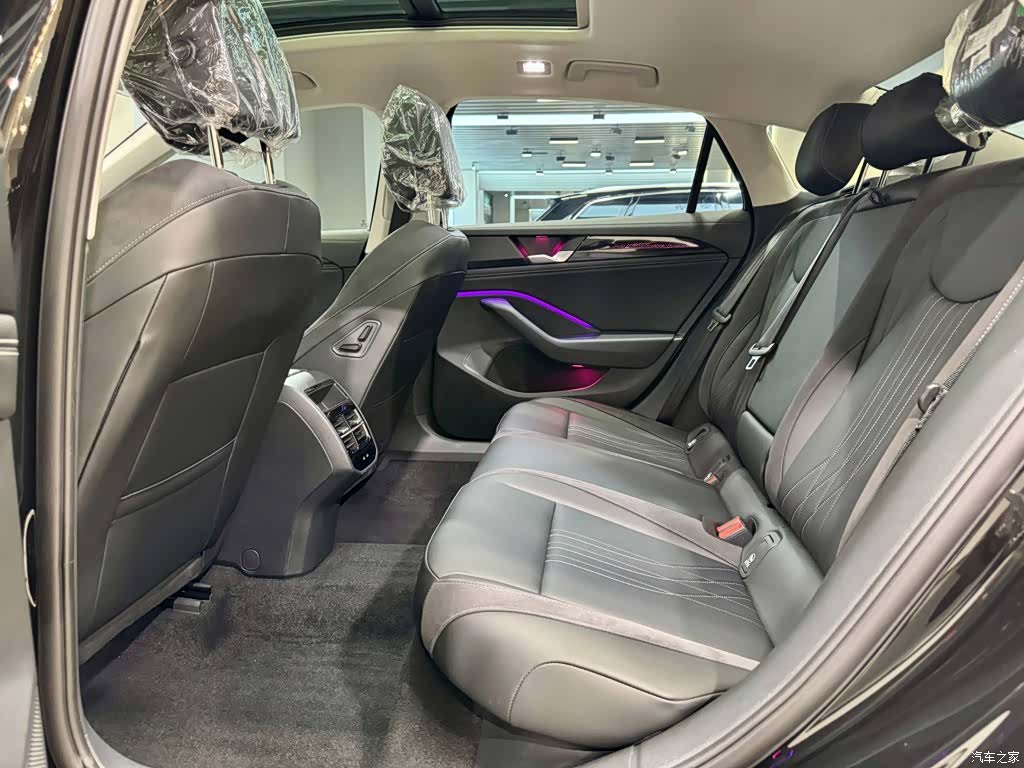 Volkswagen Magotan, 2026 24